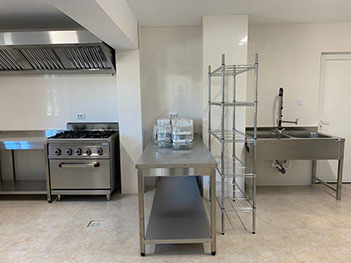 reclama fatada magazin alimentar
